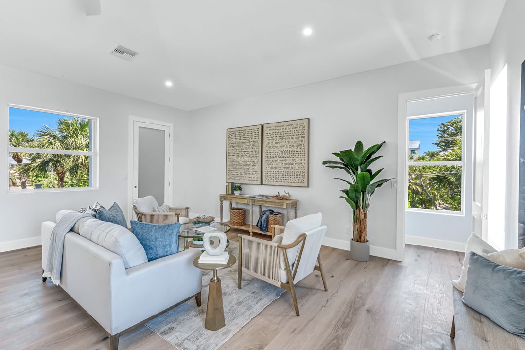 742 Nerita St, Sanibel, FL 33957