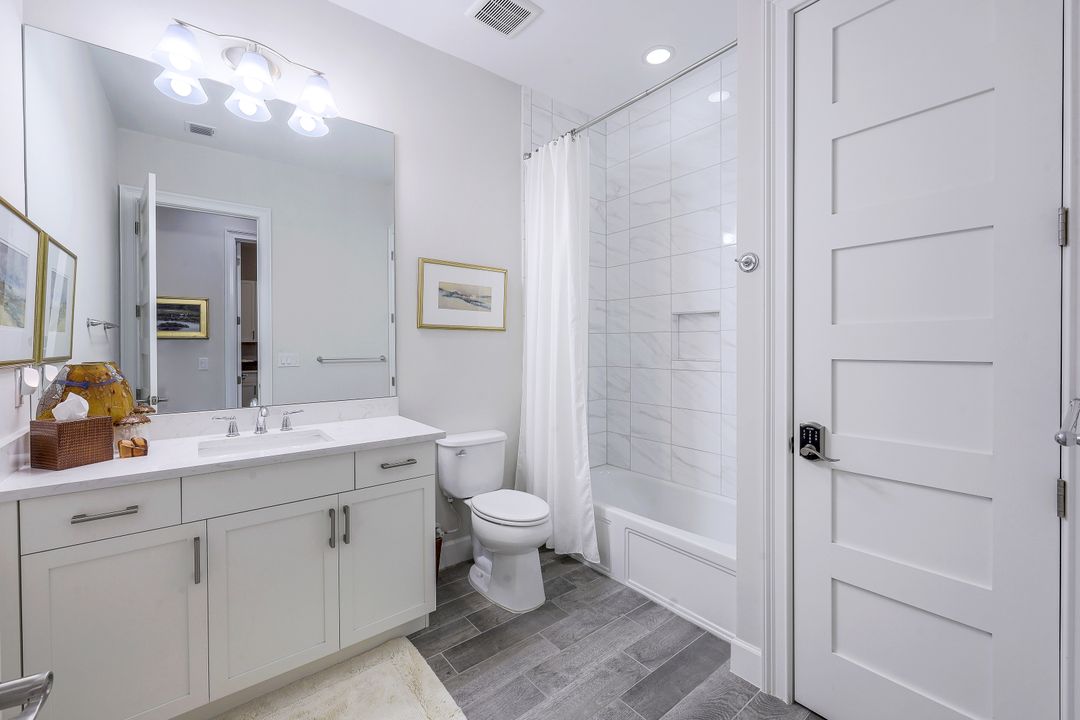 5879 Haiti Dr, Naples, FL 34112