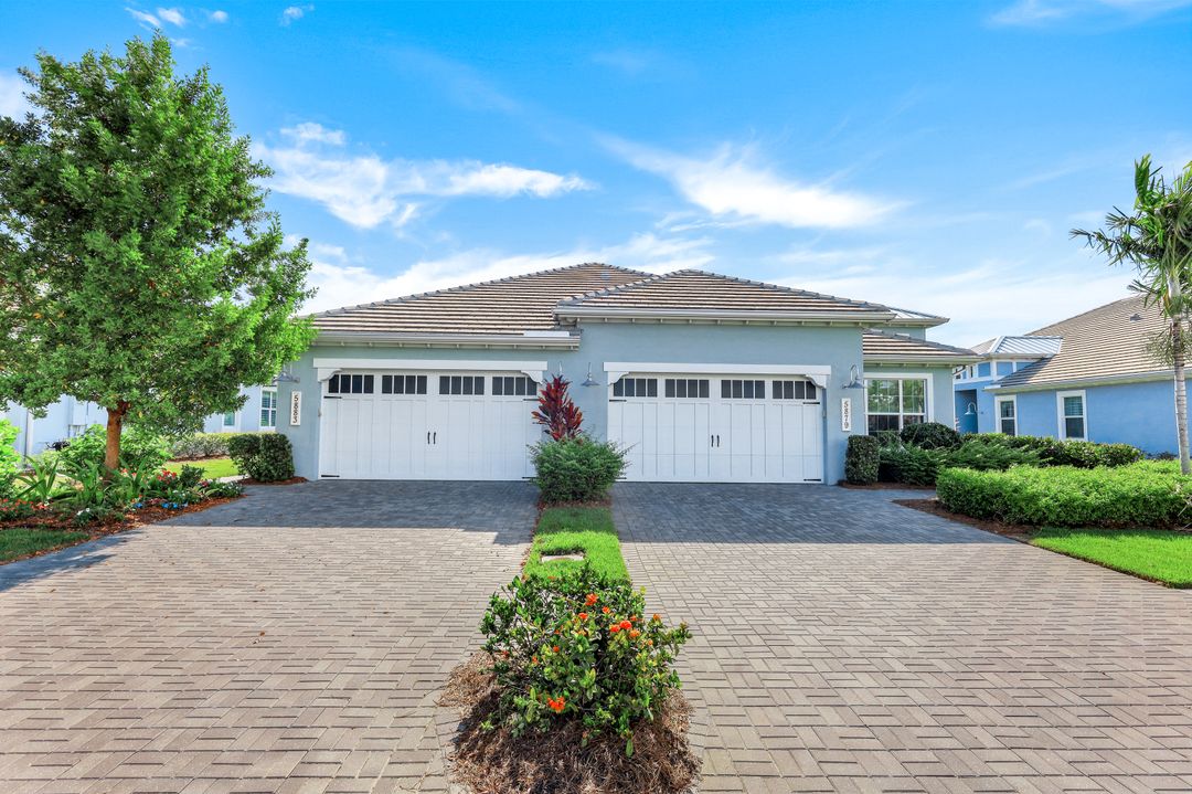 5879 Haiti Dr, Naples, FL 34112