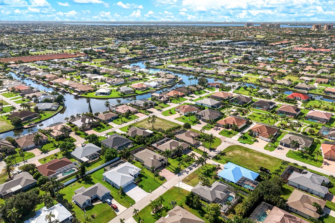 4407 SW 19th Ave, Cape Coral, FL 33914