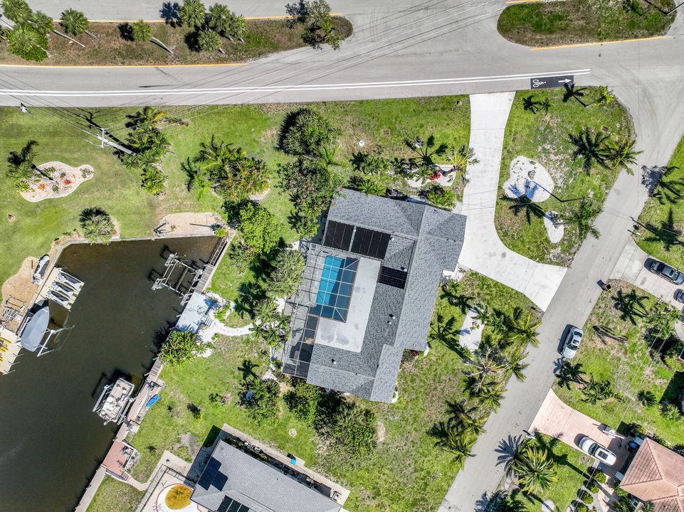 5308 Baypoint Ct, Cape Coral, FL 33904