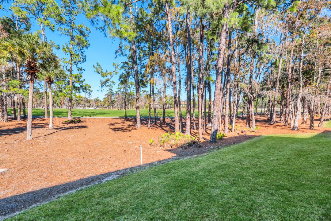 8239 Parkstone Pl #107, Naples, FL 34120