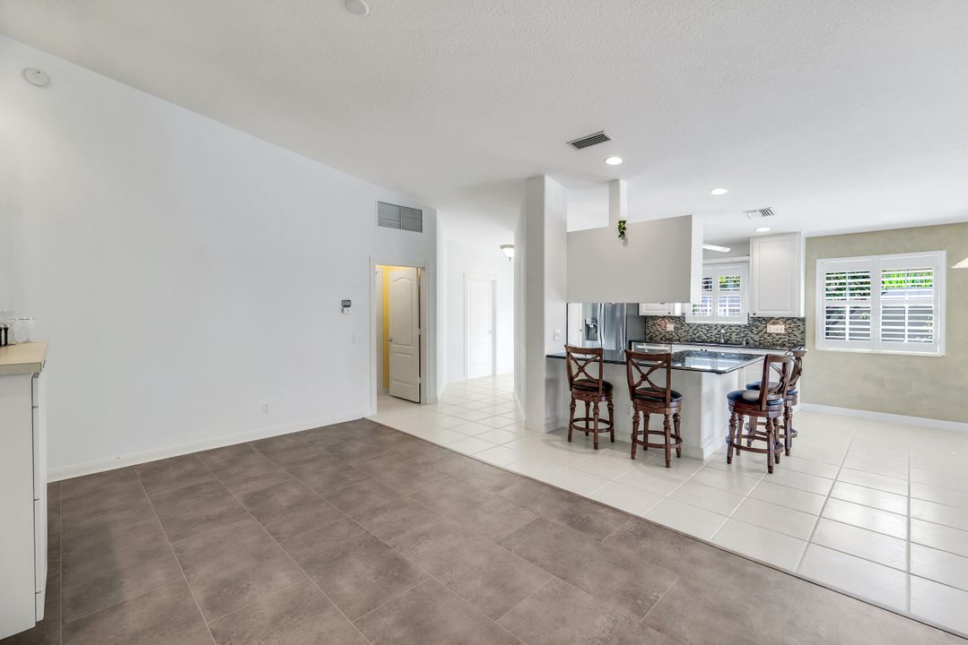 3025 Futuna Ln, Naples, FL 34119