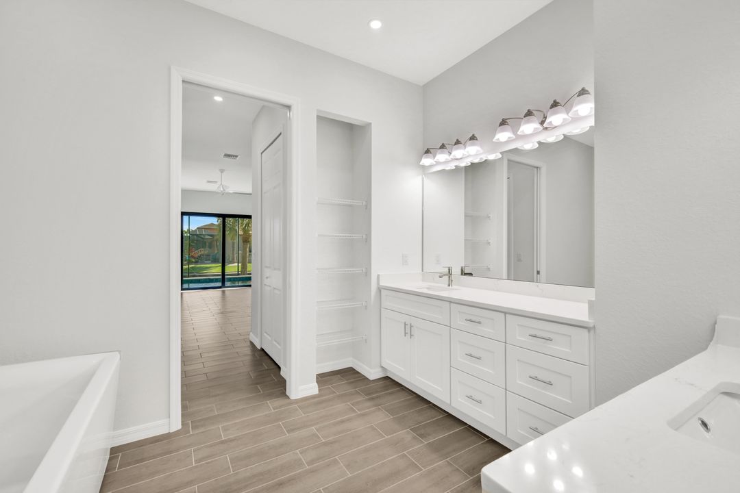 5011 Pelican Blvd, Cape Coral, FL 33914