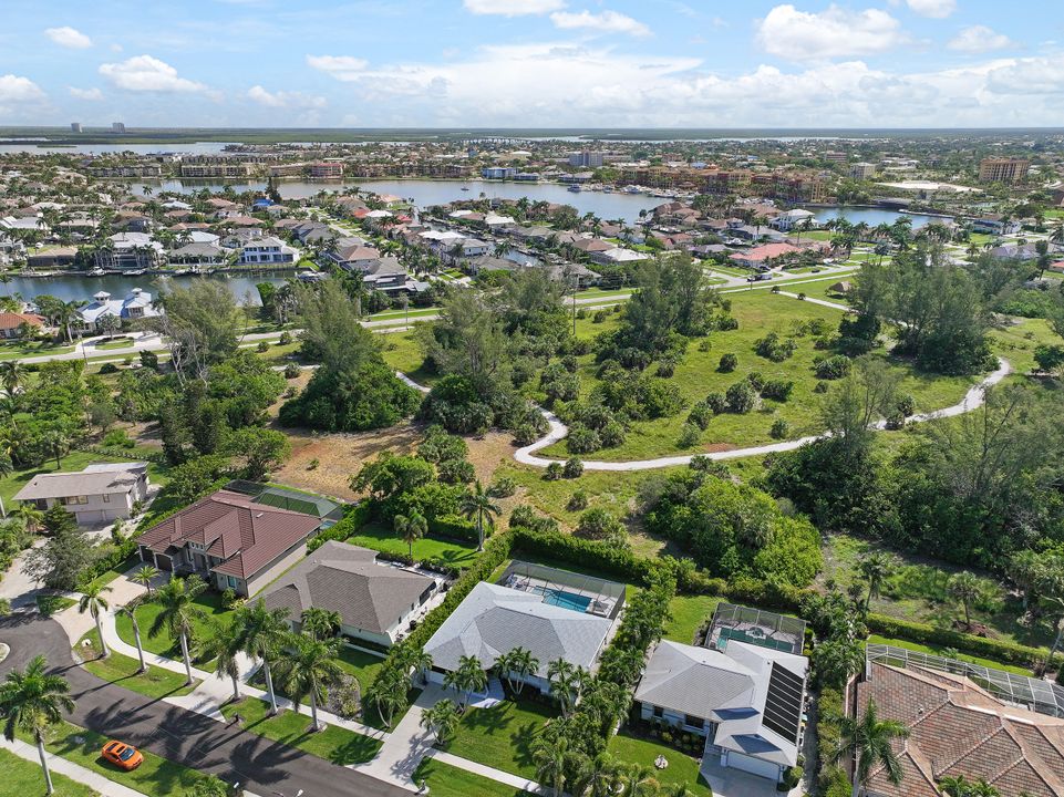 593 Somerset Ct, Marco Island, FL 34145