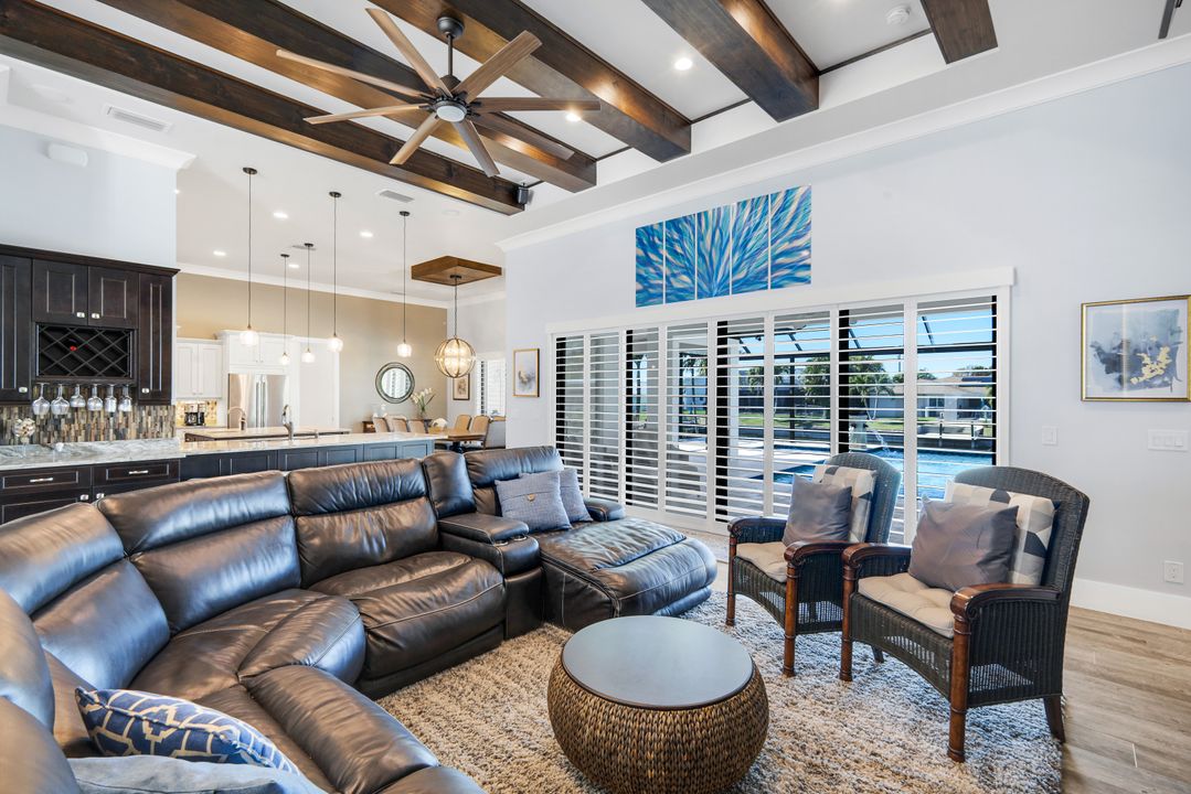 1218 SW 4th Pl, Cape Coral, FL 33991