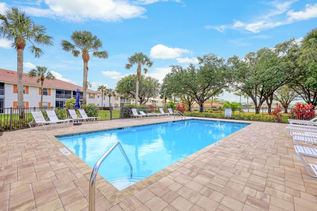 648 Mardel Ct #704, Naples, FL 34104