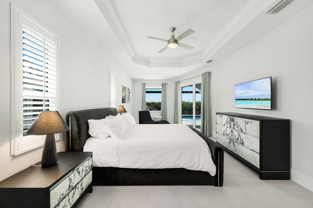 3624 Surfside Blvd, Cape Coral, FL 33914