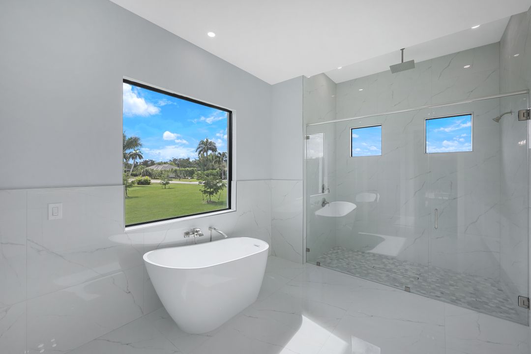 18288 Royal Hammock Blvd, Naples, FL 34114