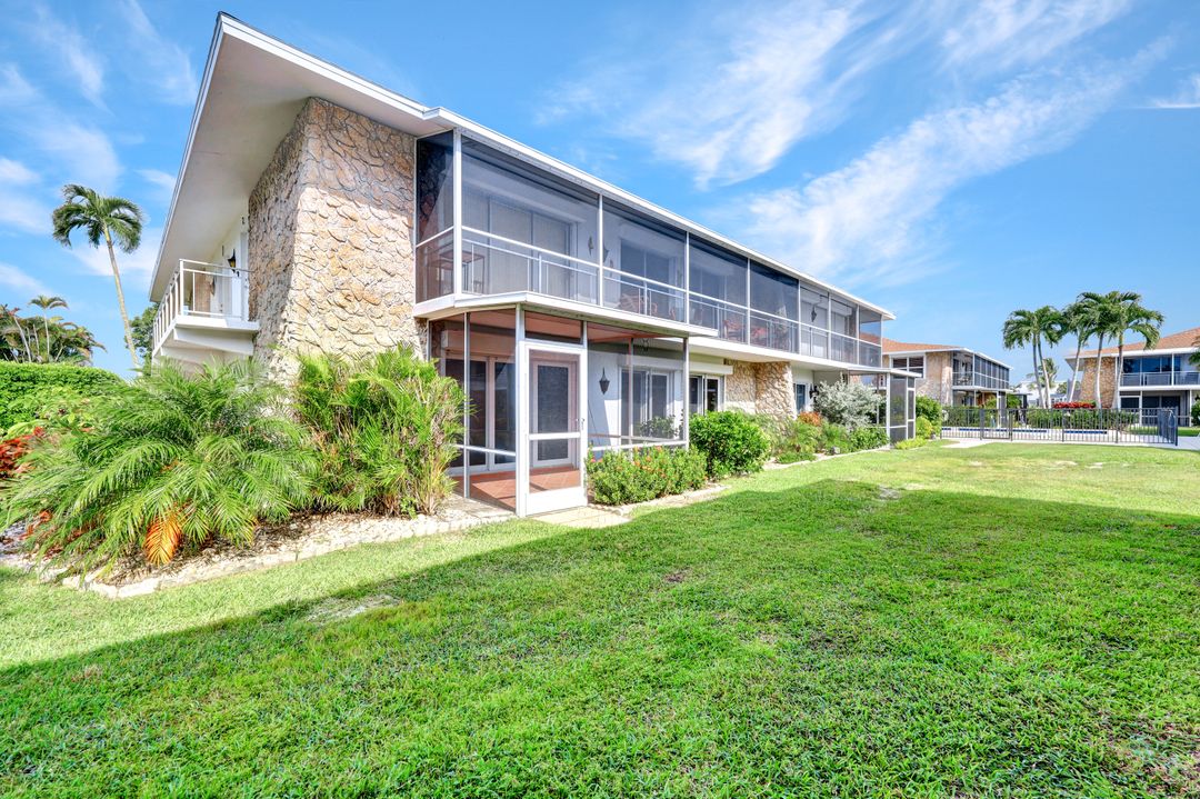 330 Kon Tiki Dr #D-1, Naples, FL 34113