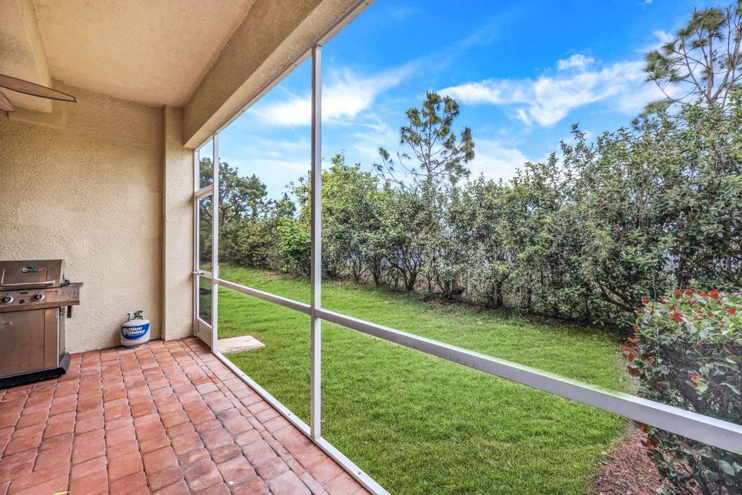 9683 Roundstone Cir, Fort Myers, FL 33967