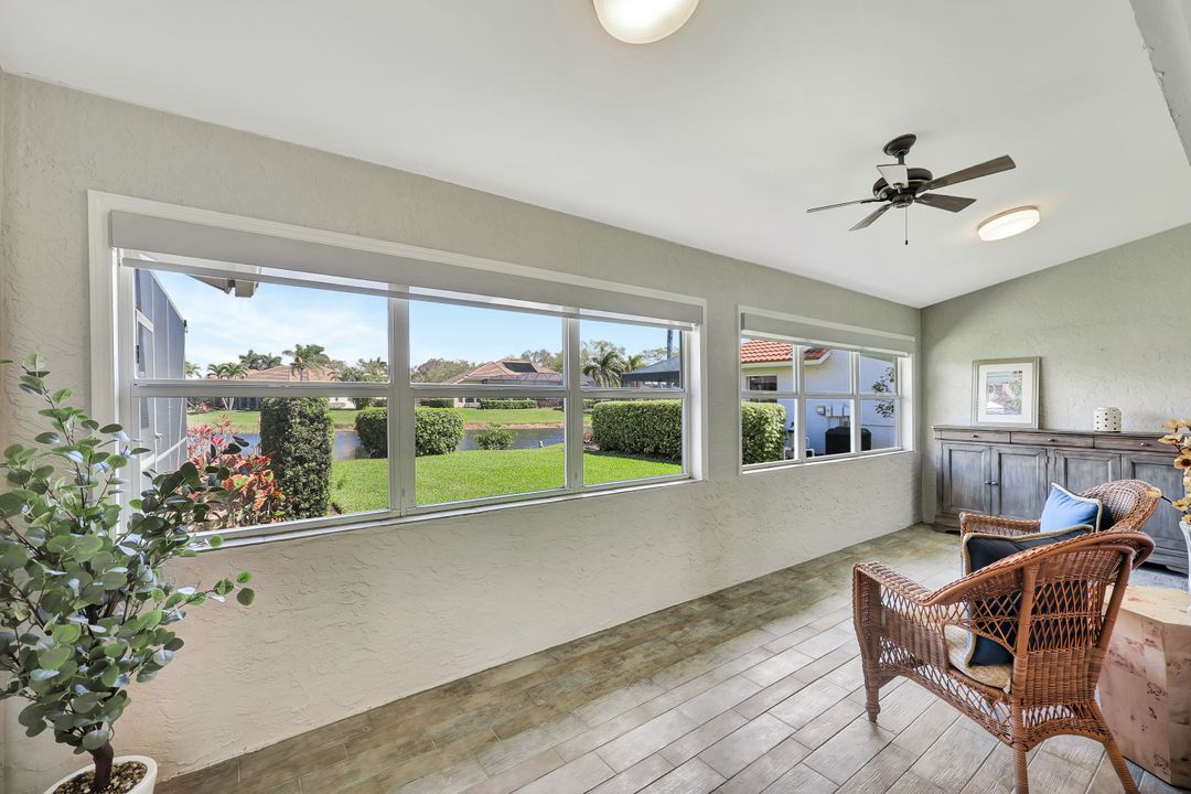 10898 Longshore Way W, Naples, FL 34119
