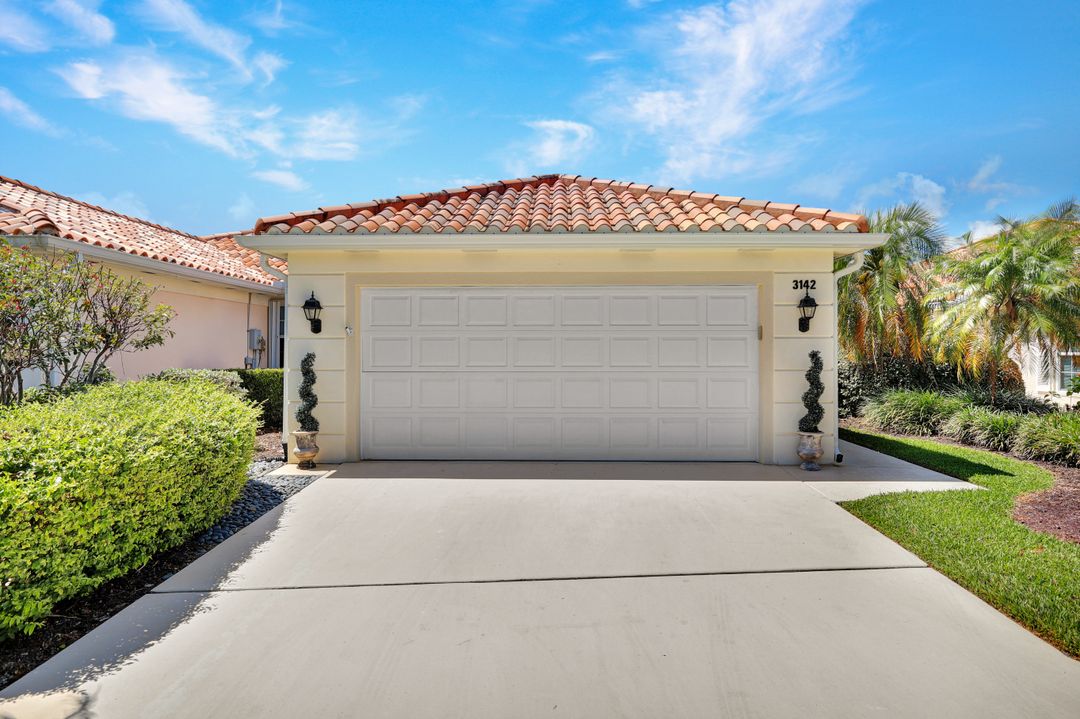 3142 Andorra Ct, Naples, FL 34109