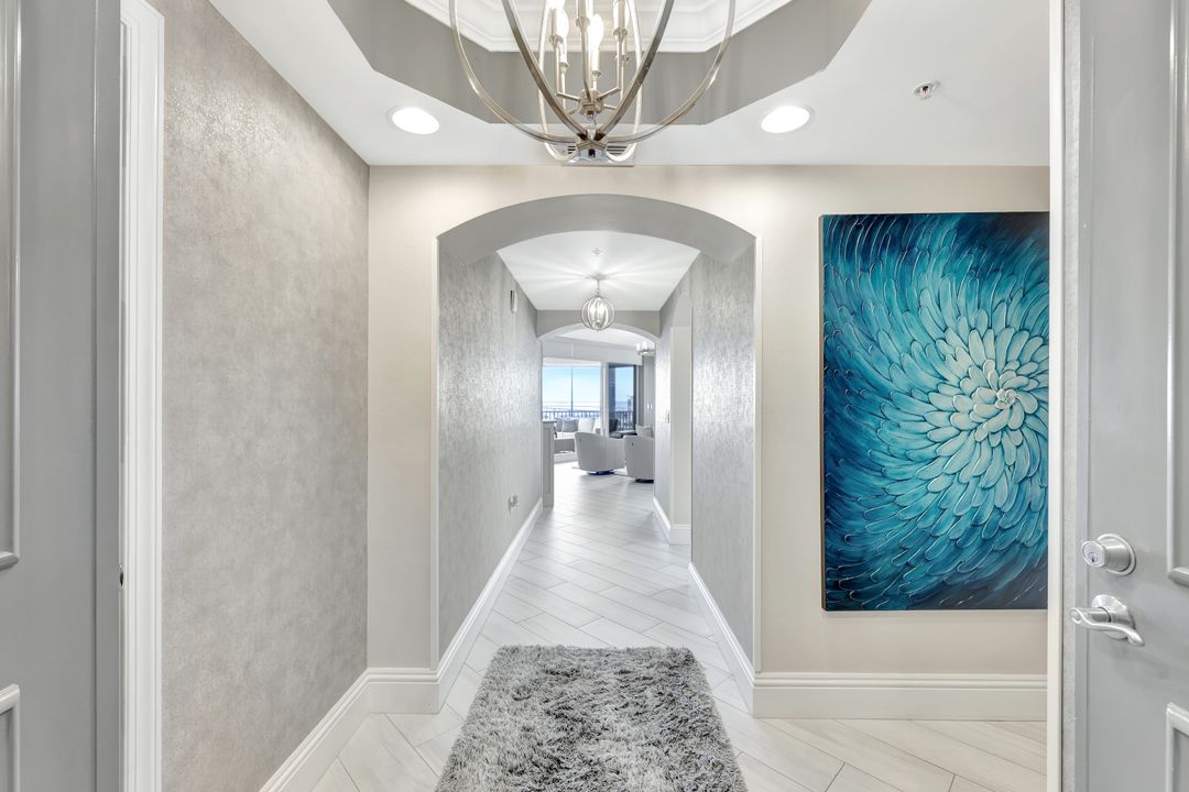 2104 W First St #1404, Fort Myers, FL 33901