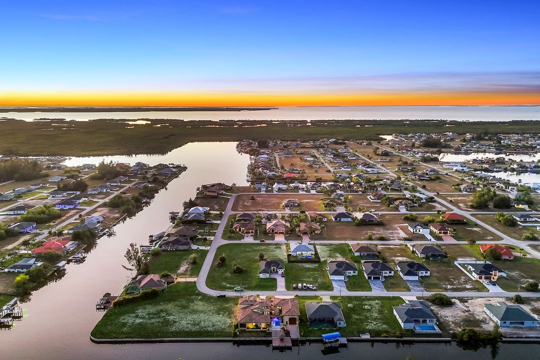 2709 NW 41st Ave, Cape Coral, FL 33993