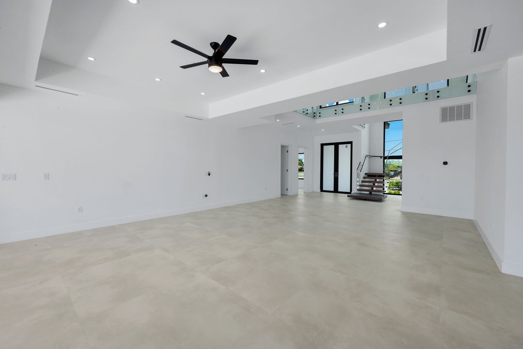 432 Burnt Store Rd S, Cape Coral, FL 33991