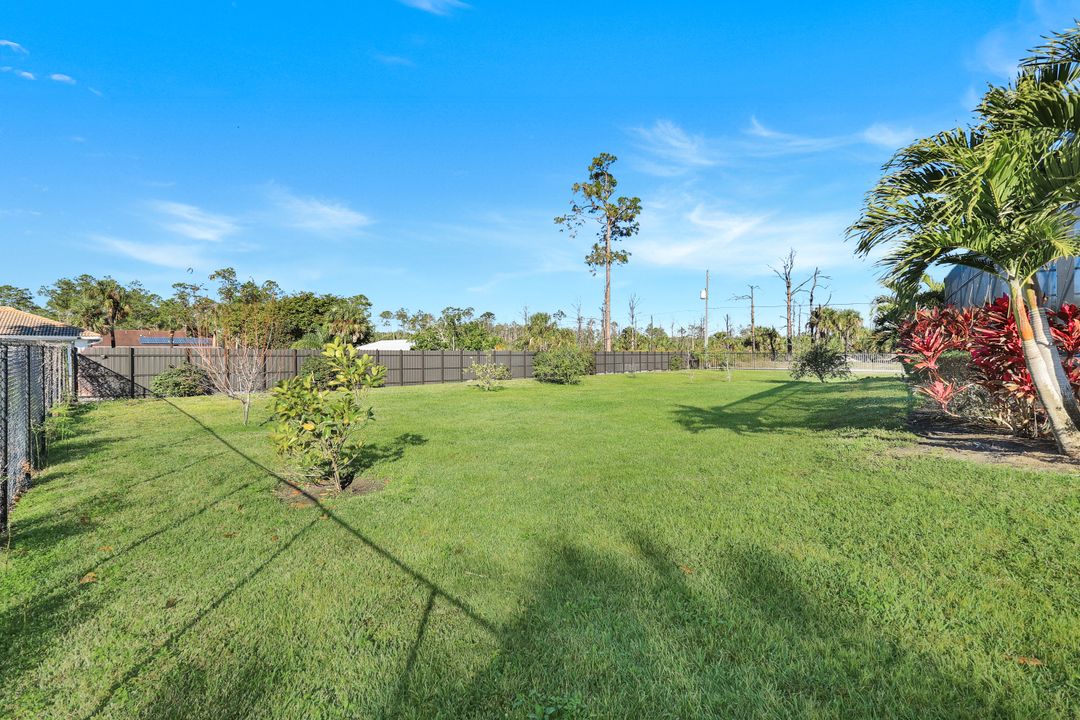 90 22nd Ave NW, Naples, FL 34120