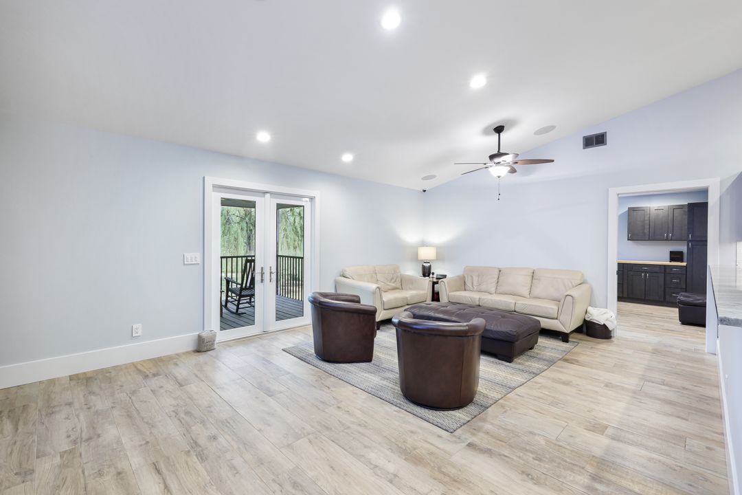 6036 Cedar Tree Ln, Naples, FL 34116