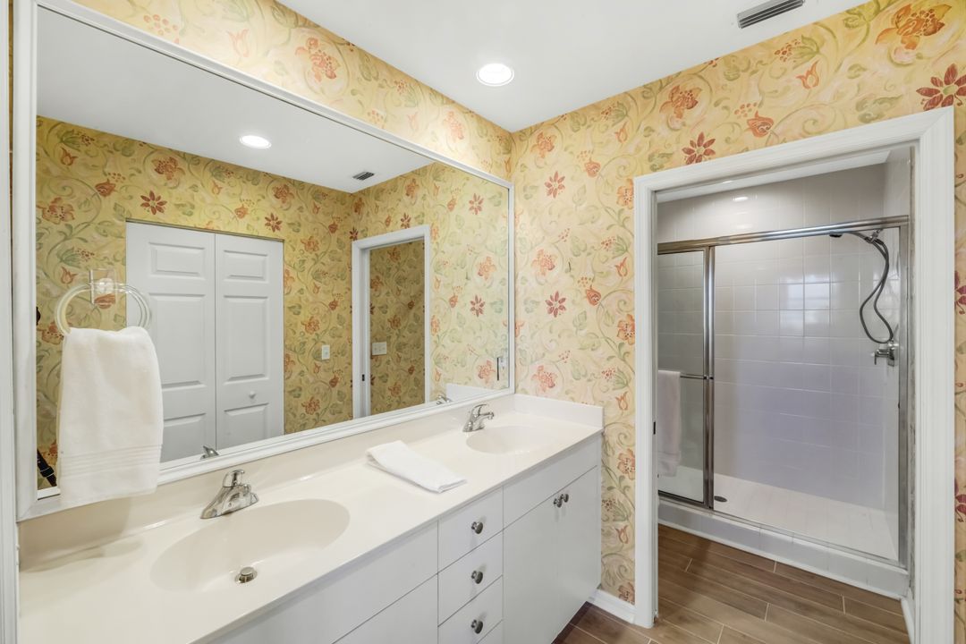 450 Launch Cir #501, Naples, FL 34108