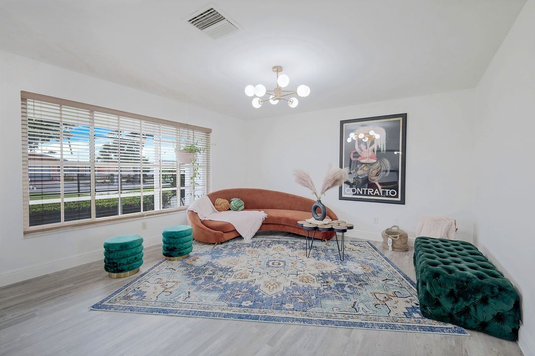 5330 Cocoa Ct, Cape Coral, FL 33904