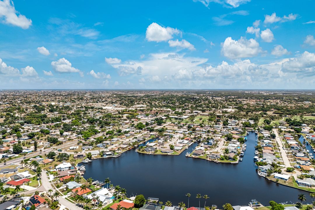 4530 Vinsetta Ave, North Fort Myers, FL 33903