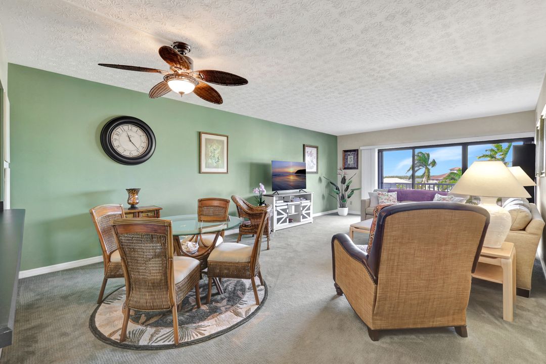 60 W Pelican St #401, Naples, FL 34113