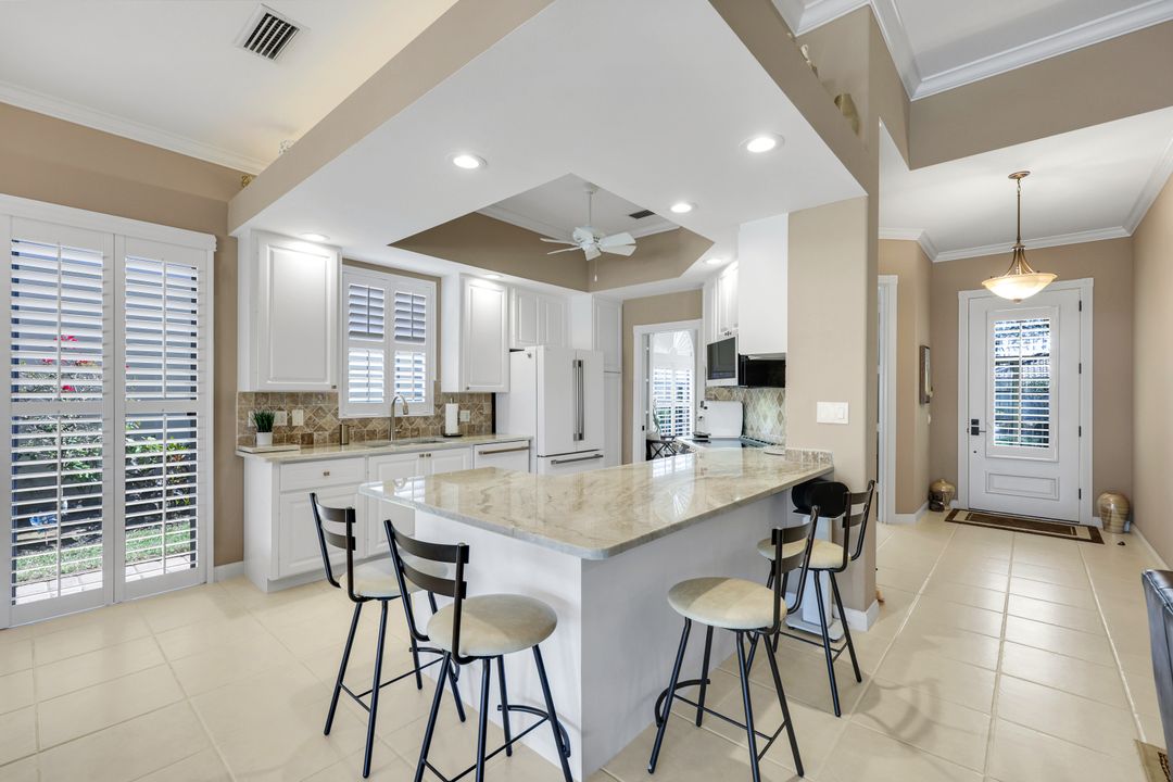 5291 Hawkesbury Way, Naples, FL 34119