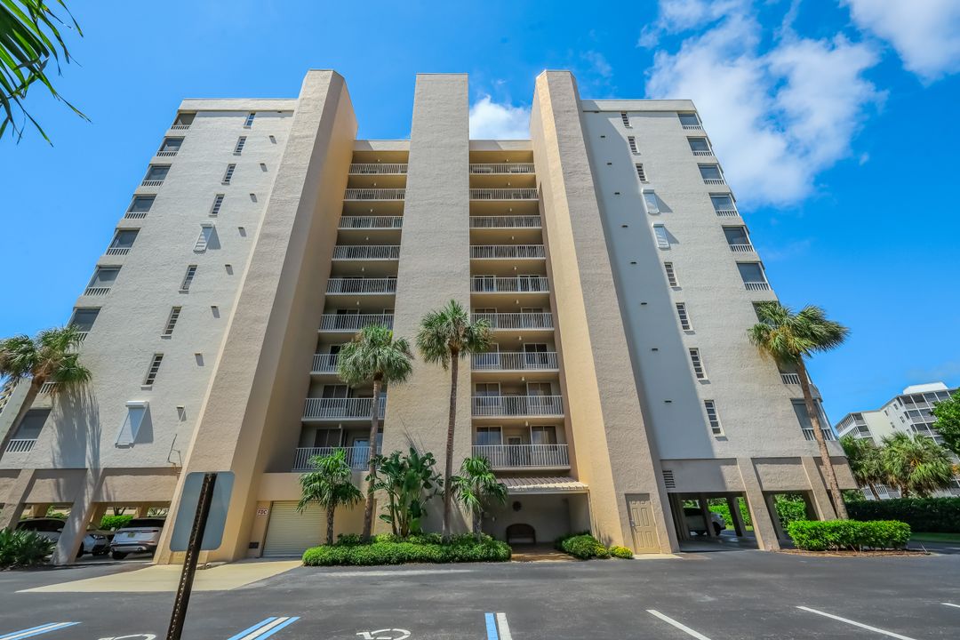 11118 Gulf Shore Dr #803, Naples, FL 34108