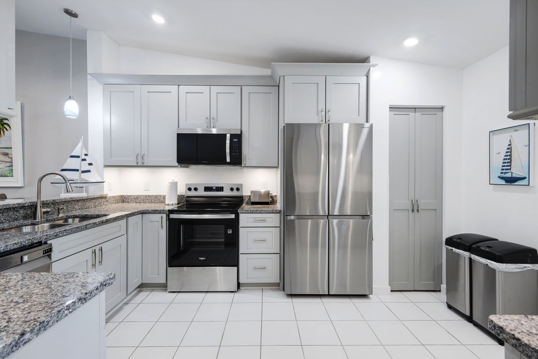 810 New Waterford Dr #203, Naples, FL 34104