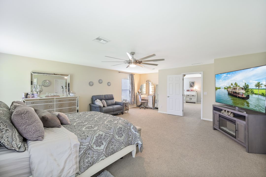 18261 Pine Nut Ct, Lehigh Acres, FL 33972