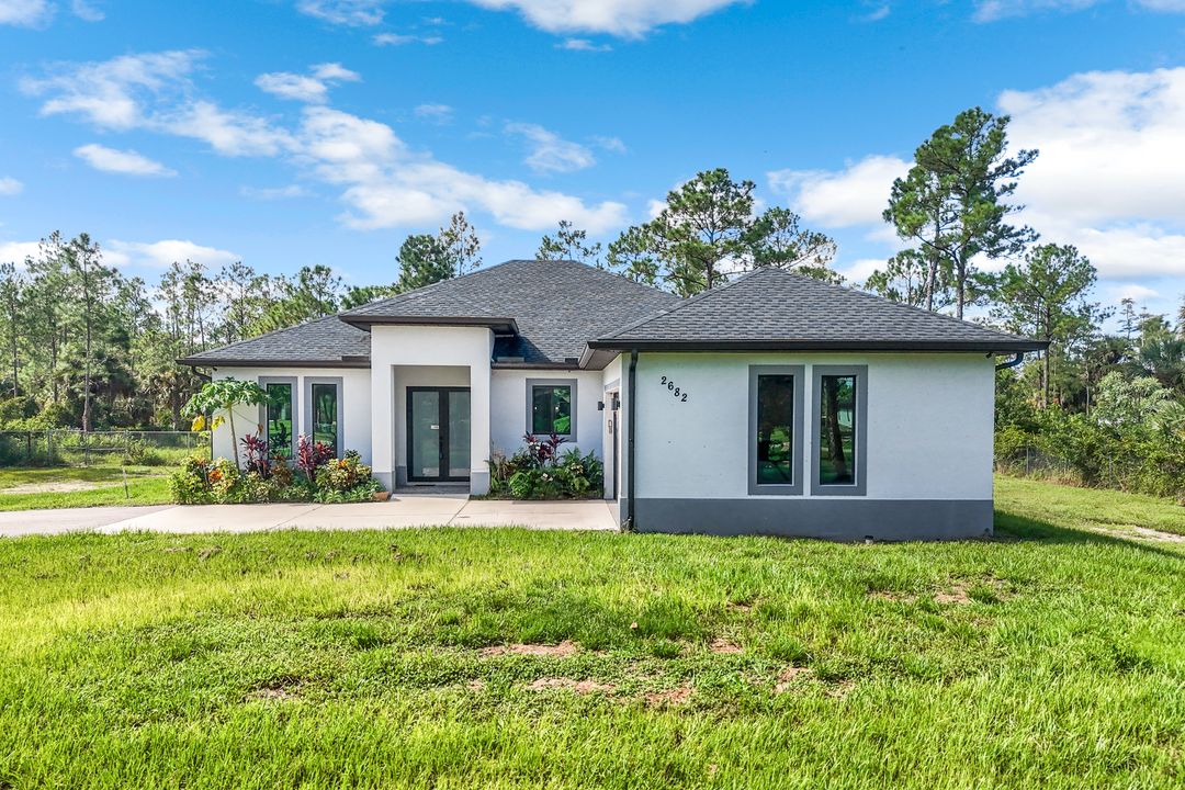2682 4th Ave SE, Naples, FL 34117