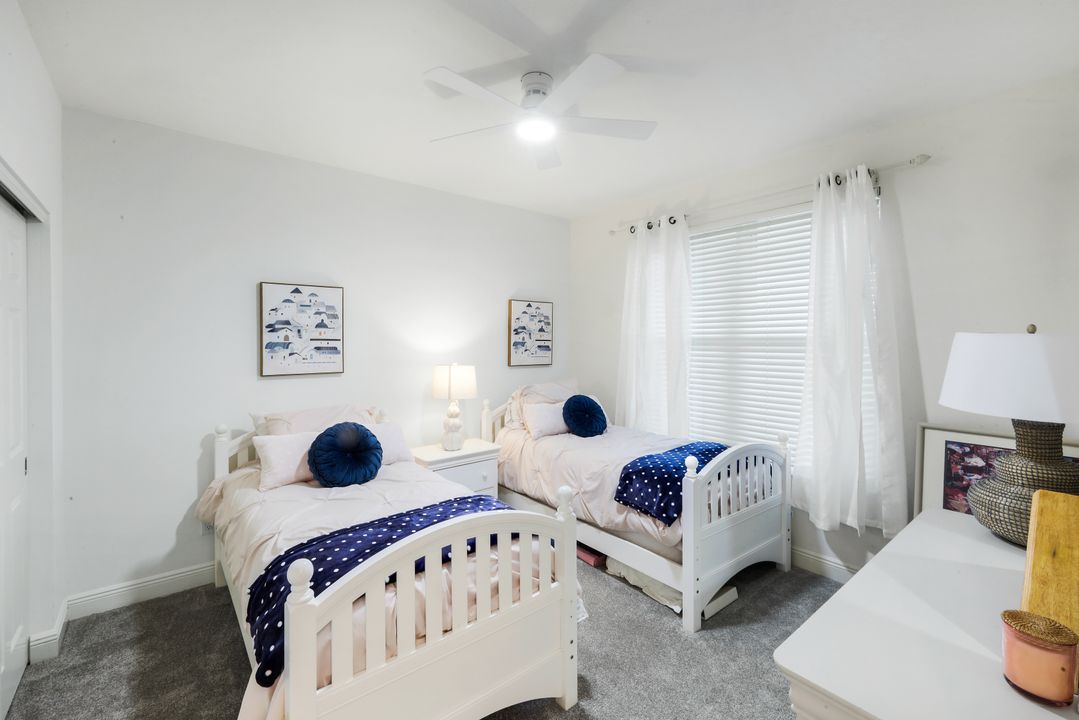 425 Cove Tower Dr #403, Naples, FL 34110