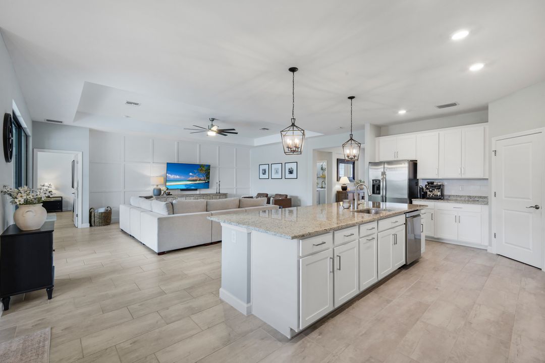 11591 Canopy Loop, Miromar Lakes, FL 33913