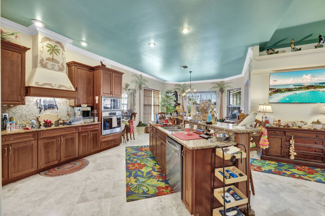 907 SW 51st Terrace, Cape Coral, FL 33914