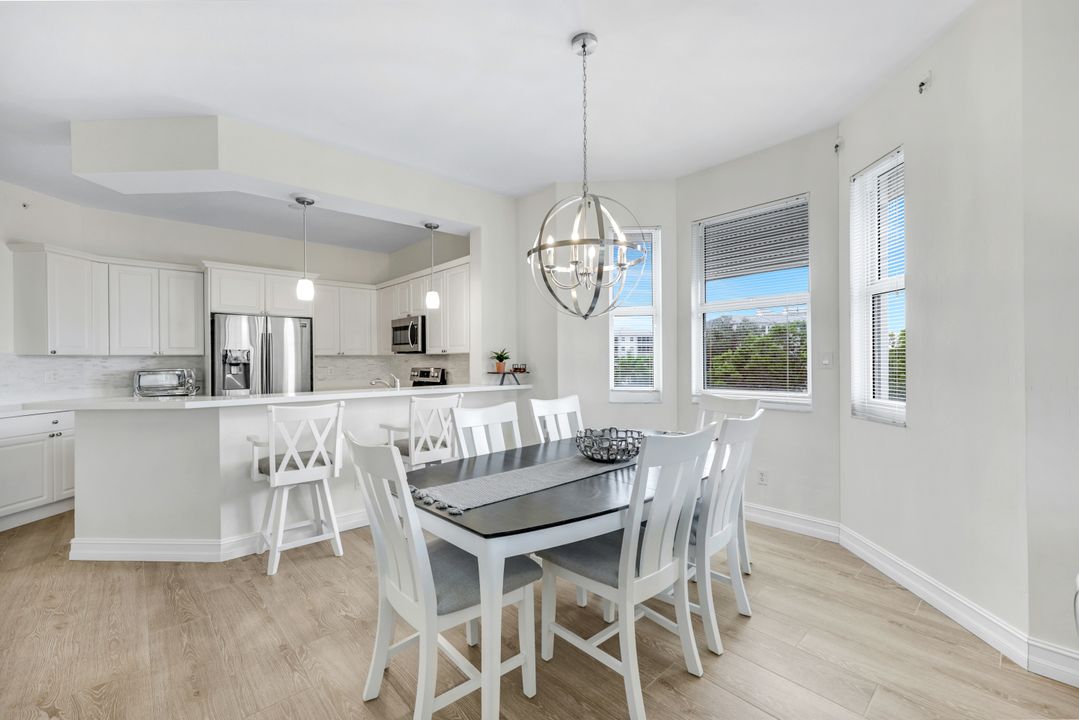 400 Flagship Dr, Naples, FL 34108