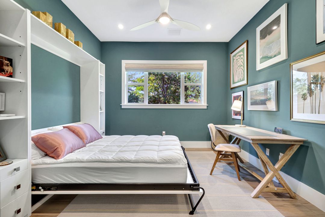 3344 Kumamoto Ln, Naples, FL 34114