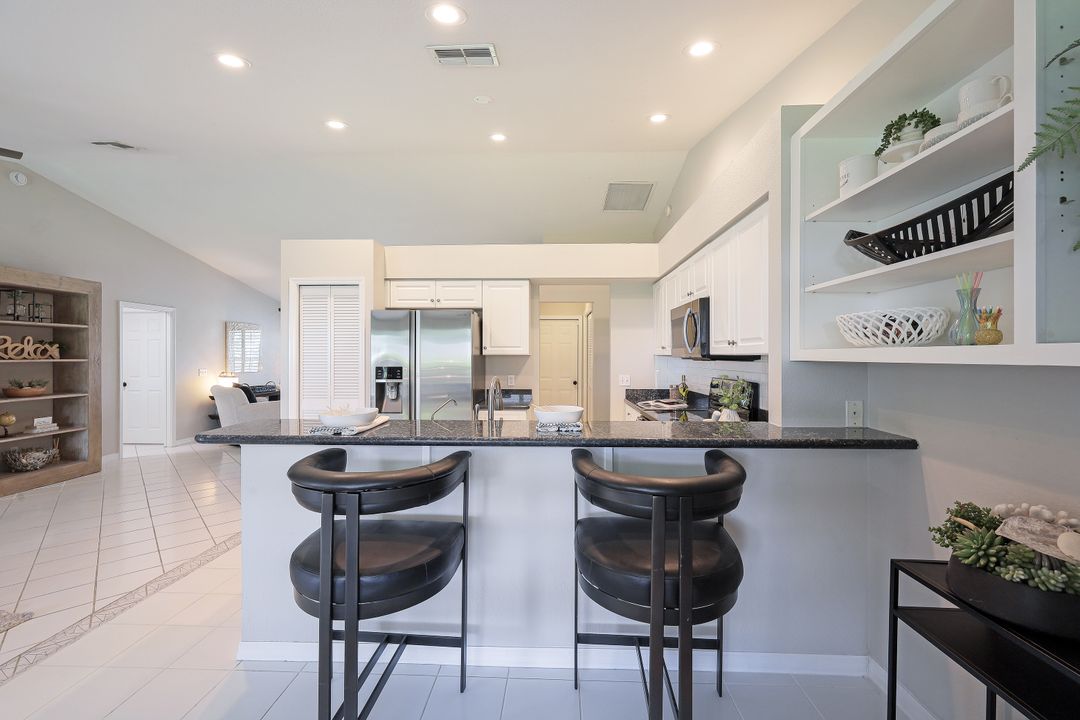 282 Madison Dr, Naples, FL 34110