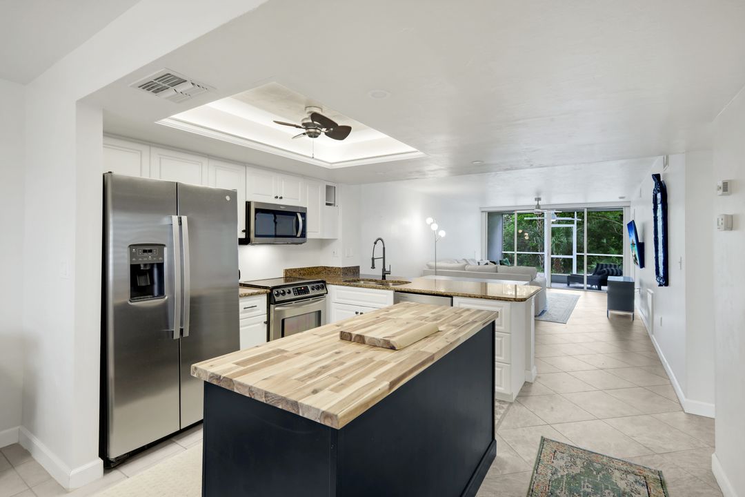 15171 Cedarwood Ln #3105, Naples, FL 34110