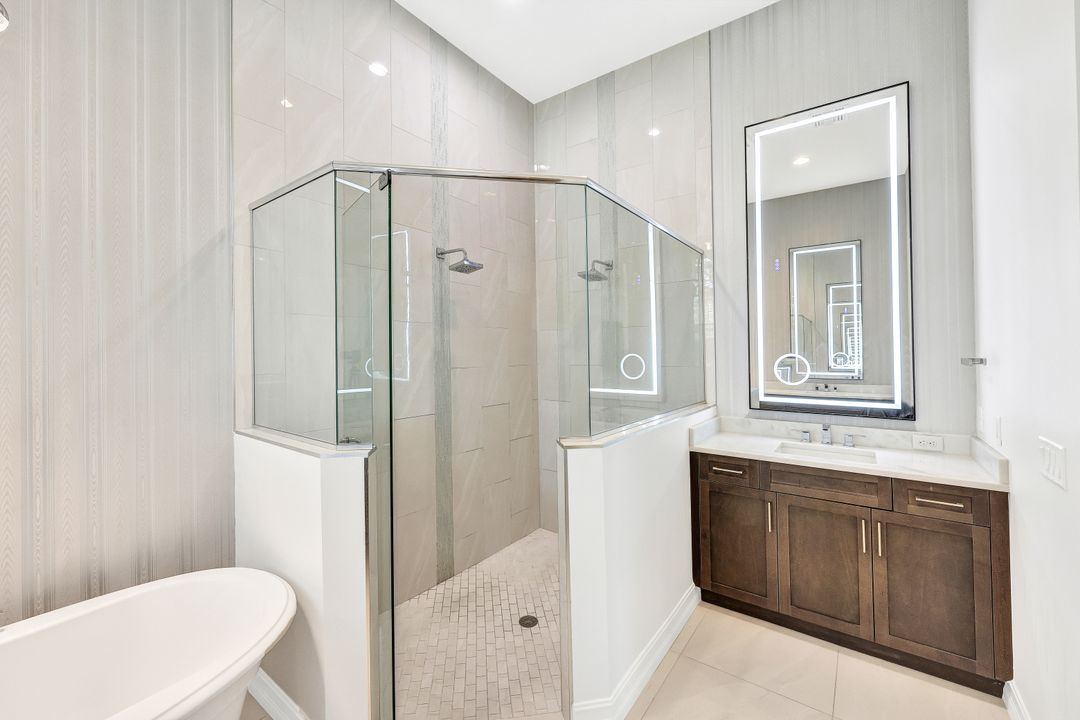 17207 Hidden Estates Cir, Fort Myers, FL 33908