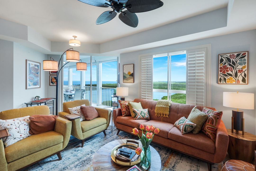 295 Grande Way #1405, Naples, FL 34110