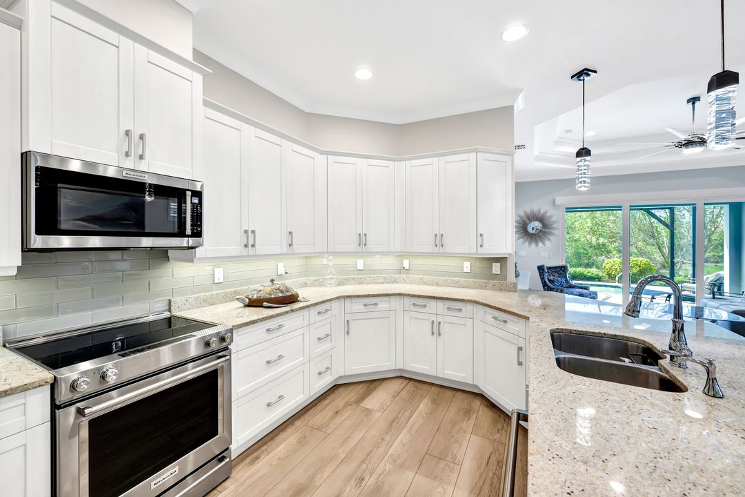 7007 Dominica Dr, Naples, FL 34113