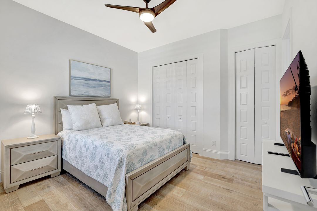 16 Willoughby Dr, Naples, FL 34110