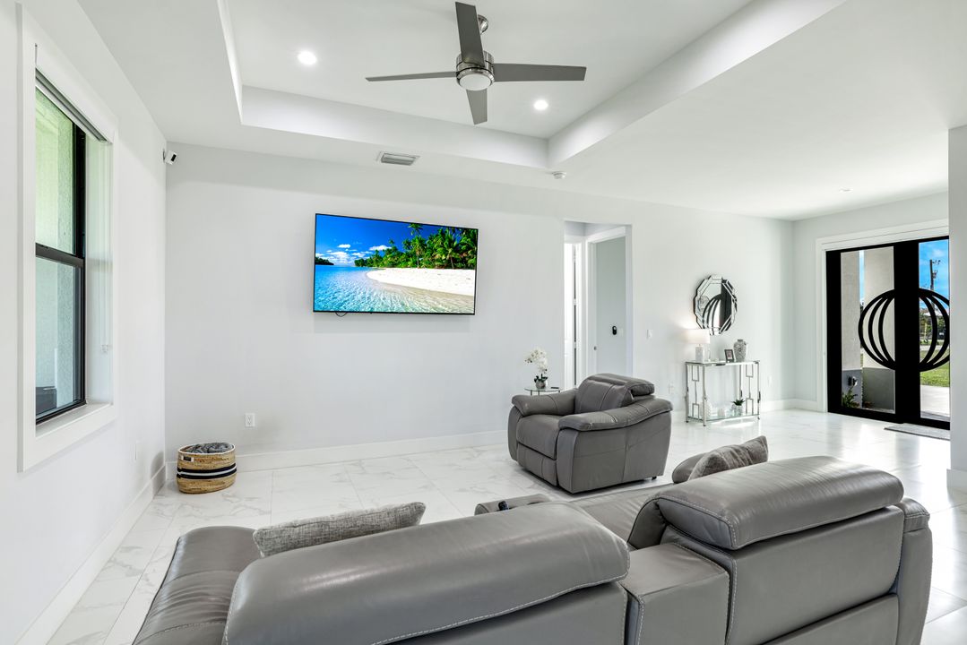 4217 24th Ave NE, Naples, FL 34119