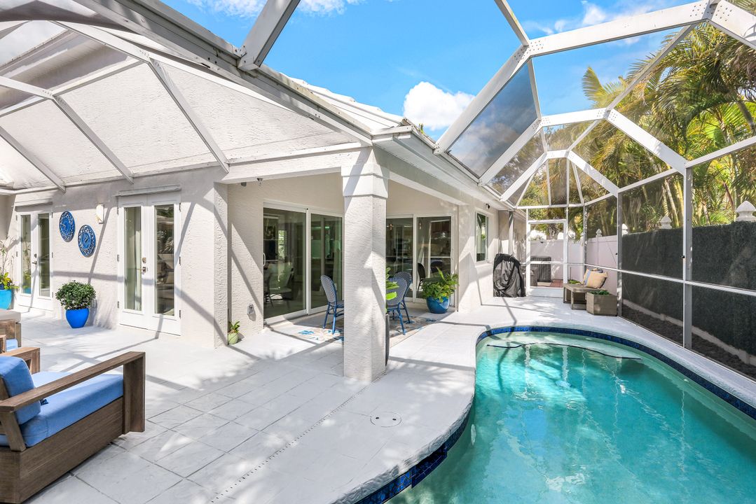 1262 Silverstrand Dr, Naples, FL 34110