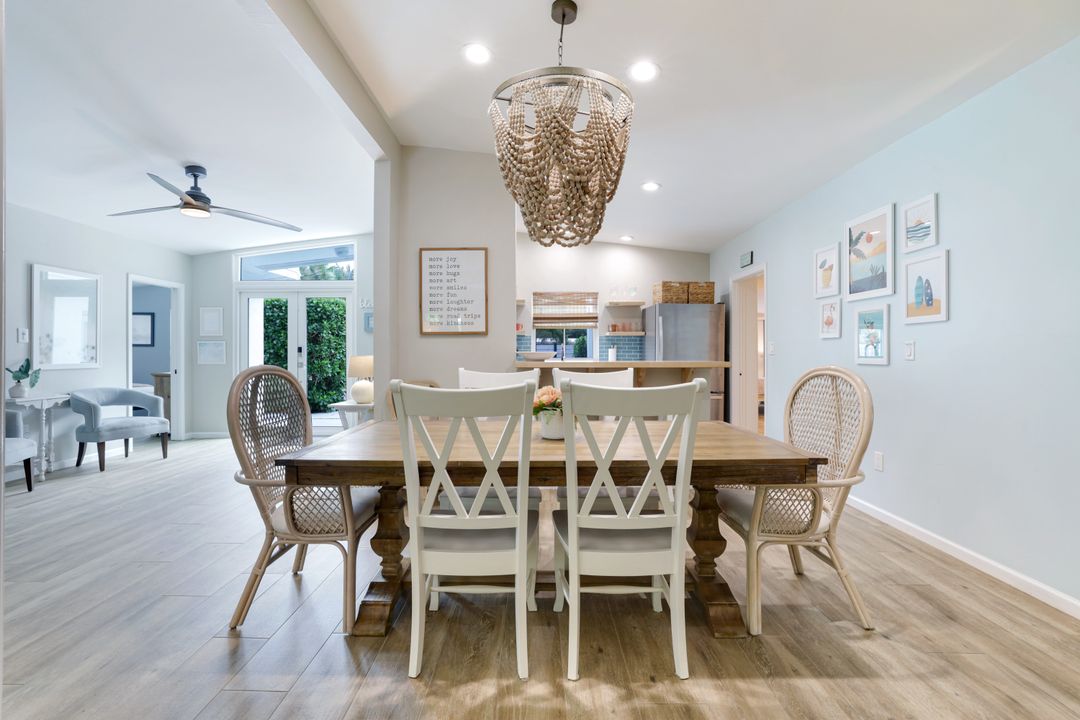 1971 Holiday Ln, Naples, FL 34104