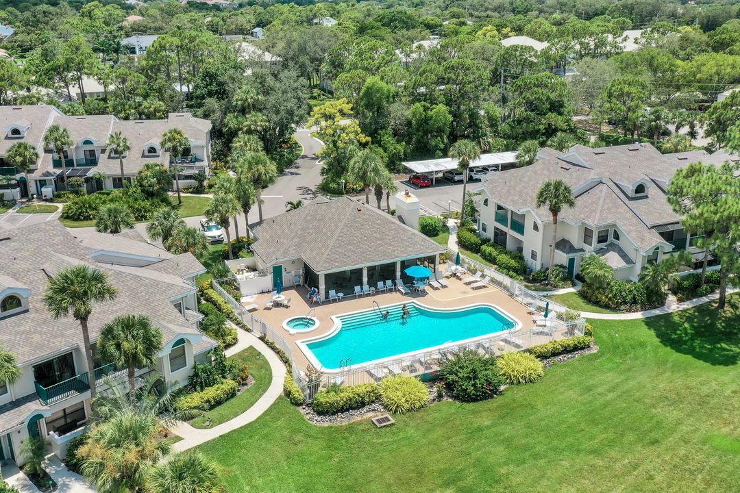 66 Emerald Woods Dr #H7, Naples, FL 34108