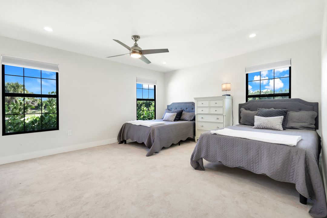 5630 Copper Leaf Ln, Naples, FL 34116