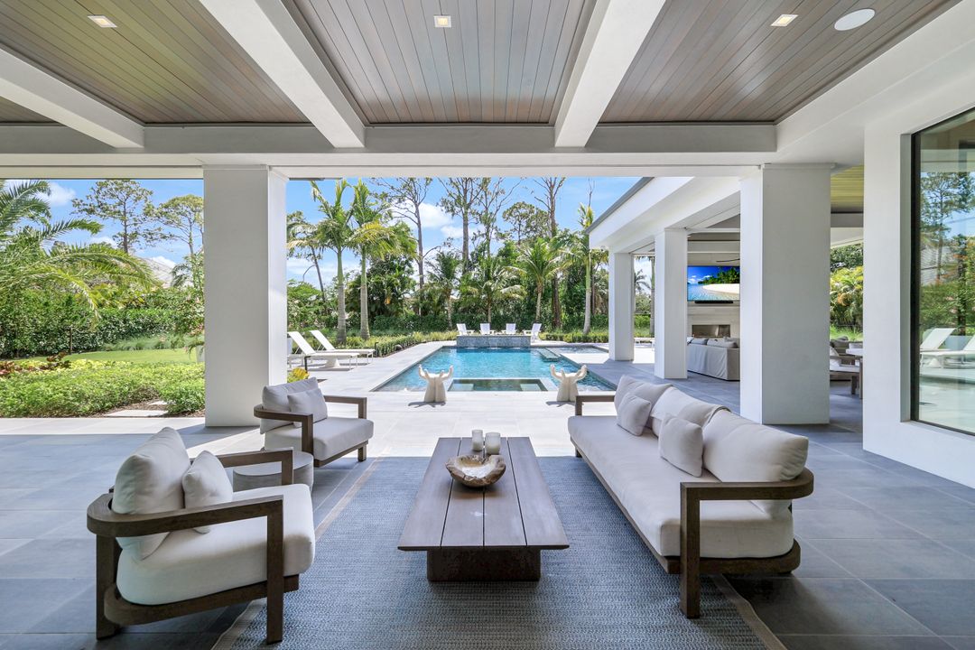 493 Carica Rd, Naples, FL 34108
