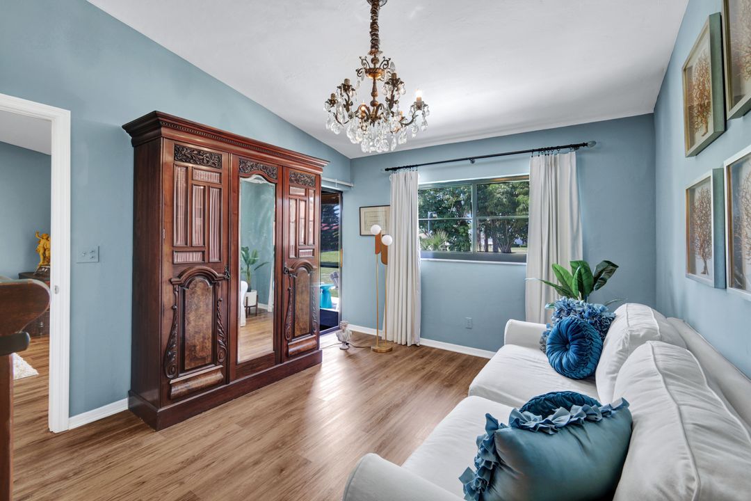 2017 Pine Isle Ln #2017, Naples, FL 34112