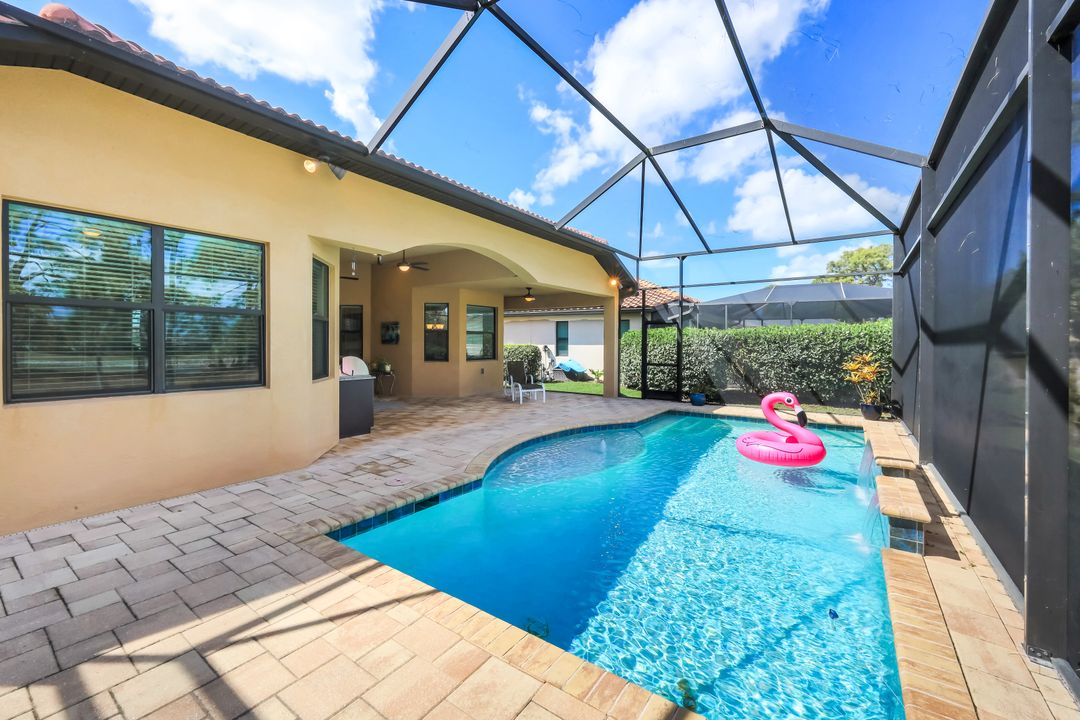 28452 San Amaro Dr, Bonita Springs, FL 34135